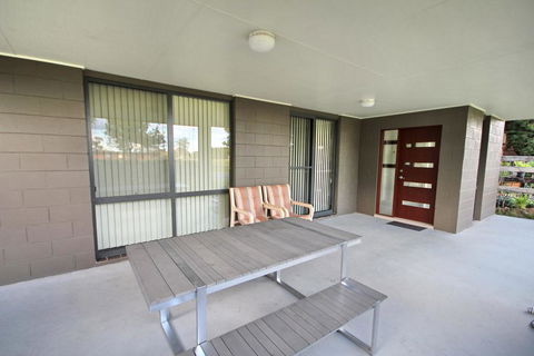 FRASERS COTTAGE- 23 Castle St Laurieton - Accommodation Gold Coast 2