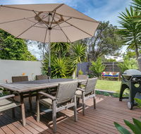 Front Beach Shack - renovated house in a quiet location - Accommodation Gold Coast