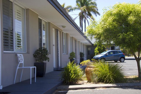 Gale Street Motel & Villas - Accommodation Gold Coast 0