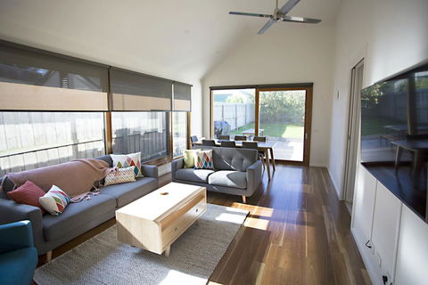 GALWAY COTTAGE - Accommodation Gold Coast 0