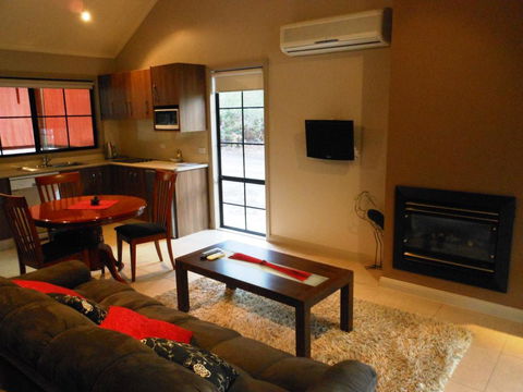 Gang Gang Villas - Accommodation Gold Coast 3