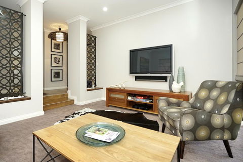 Garden City Luxury Apt - 1 Gold Coast 1