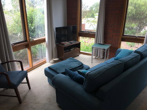 Garland Grove - Accommodation Gold Coast 2