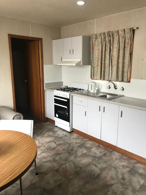 Geelong Surfcoast Hwy Holiday Park - Gold Coast 4U 1