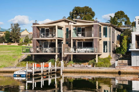 Gippsland Lakehouse - Accommodation Gold Coast 1