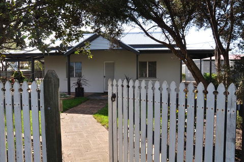 Girraween House - Accommodation Gold Coast 0