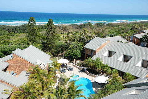 Glen Eden Beach Resort - Accommodation Gold Coast 0