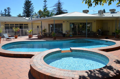 Glenelg Motel - Accommodation Gold Coast 2