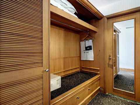 Gold Tower In The Oaks Hotel Surfers Paradise - 1019 - Accommodation Gold Coast 3
