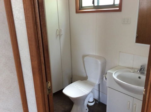 Golden Country Motel And Caravan Park - Accommodation Gold Coast 2