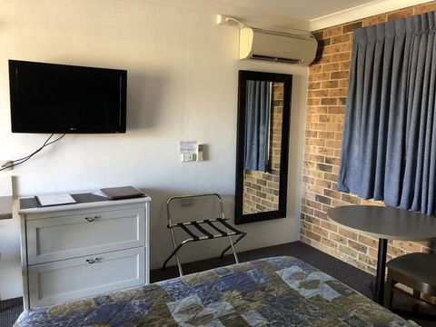 Golden Grain Motor Inn - Gold Coast 4U 1