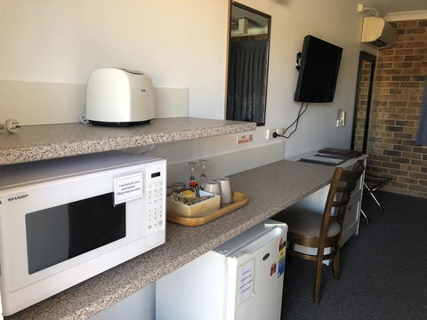 Golden Grain Motor Inn - Gold Coast 4U 2