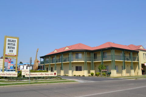 Golden Guitar Motor Inn - Gold Coast 4U 2