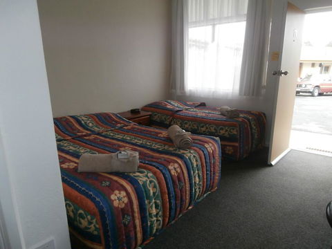 Golden Hills Motel - Accommodation Gold Coast 3