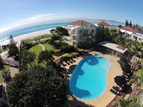 Golden Riviera Absolute Beachfront Resort - Accommodation Gold Coast 0