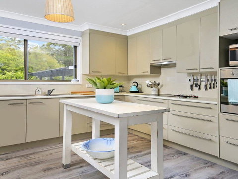 Gone Fishing! - Air Conditioned, Crisp And Clean - Accommodation Gold Coast 2