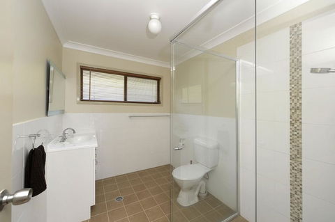 Government Rd 38 - Shoal Bay - Gold Coast 4U 1