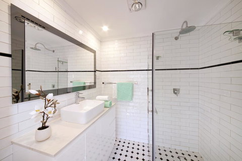 Grand Historical Terrace At The Rocks - 1 Gold Coast 3