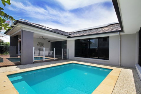 Grand Parade - Accommodation Gold Coast 0