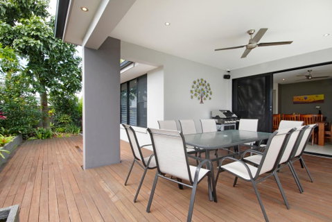 Grand Parade - Accommodation Gold Coast 2