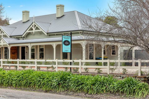 Grandview Accommodation - The Flaxley Apartments - Gold Coast 4U 0