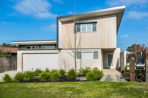 Grandview Luxury 11 - Accommodation Gold Coast 0
