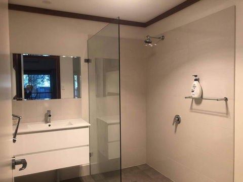 GRAPE JUICE STUDIOs 4km To Town And Surfers Point - Gold Coast 4U 2