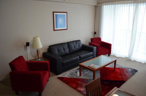 Great Escape At Chevron Renaissance - 1 Gold Coast 2