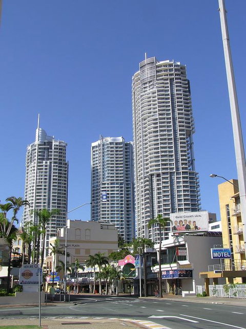 Great Escape At Chevron Renaissance - 1 Gold Coast 3