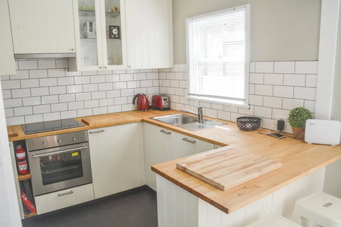 Gregory's Place - 1 Gold Coast 2