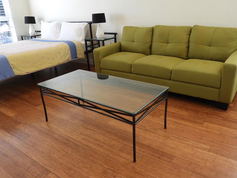 Guesthouse With Pool & BBQ - 10 Kms From CBD - Gold Coast 4U 2