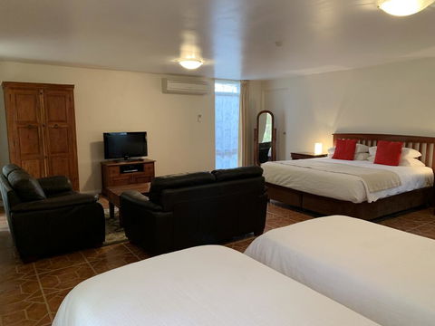 Guildford River Retreat - Accommodation Gold Coast 2