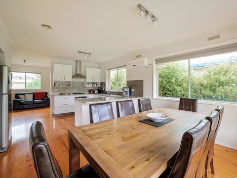 HAKUNA MATATA (No Worries) - Accommodation Gold Coast 3