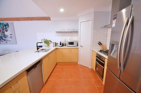Halcyon Daze - Accommodation Gold Coast 1
