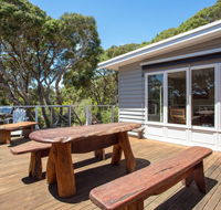 Harleian Beach House walk to both beaches - Accommodation Gold Coast