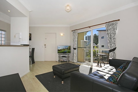 Harmony Apartment - Accommodation Gold Coast 3