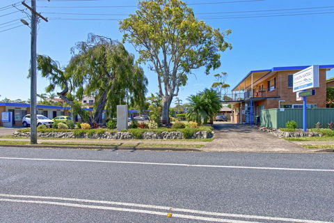 Haven Waters Motel & Apartments - Gold Coast 4U 1