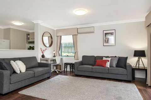 Hay St - Subi - Accommodation Gold Coast 1