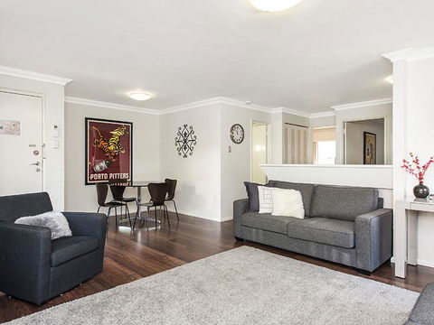 Hay St - Subi - Accommodation Gold Coast 3