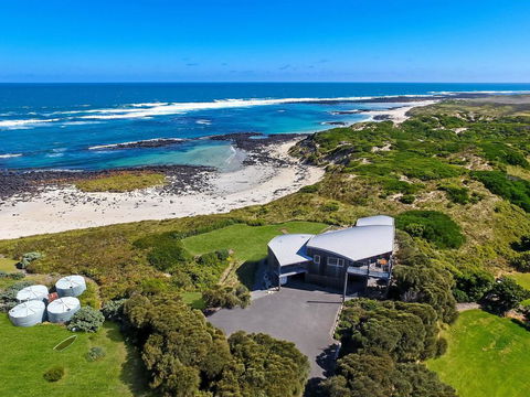 HEARN'S BEACH HOUSE - Gold Coast 4U 0