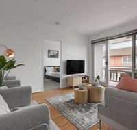 Heart of Ormond Apartment by Ready Set Host - Gold Coast 4U