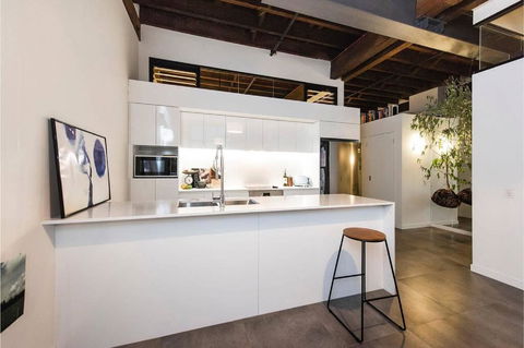 Heirloom Flat - Heart Of Fremantle - Accommodation Gold Coast 3