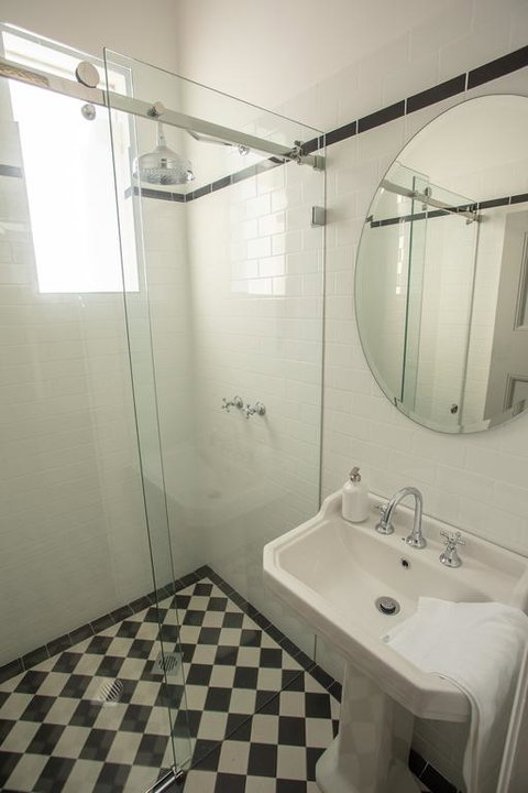 Helensburgh Hotel - Accommodation Gold Coast 3