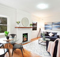Heritage Home Metres from Manly Beaches and Dining - Gold Coast 4U
