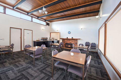 Hi Way Eight Motor Inn - Accommodation Gold Coast 2