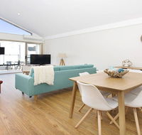 Hidden Gem On Manning - Great location opposite Surf Beach - Gold Coast 4U