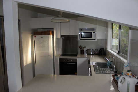 Hidden Oasis Pet Friendly In Anna Bay - Gold Coast 4U 1
