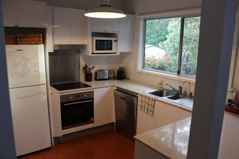 Hidden Oasis Pet Friendly In Anna Bay - Gold Coast 4U 3