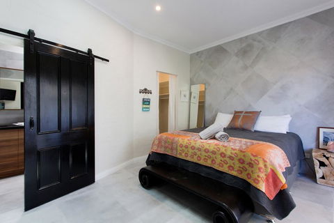Hidden Treasure - Accommodation Gold Coast 1