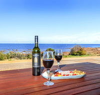 High Tide - Wallaroo Beachfront Property - Pet-Friendly - Accommodation Gold Coast